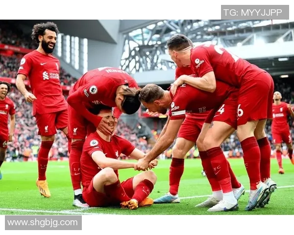 英超精彩对决利物浦主场3-0战胜热刺补时进球点燃全场激情