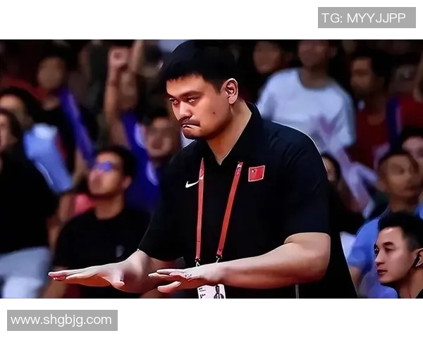 姚明诡异笑容背后的故事与篮球传奇交织的奇妙瞬间