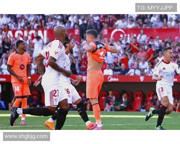 意甲激战尤文图斯与巴萨握手言和红牌事件引发全场热议