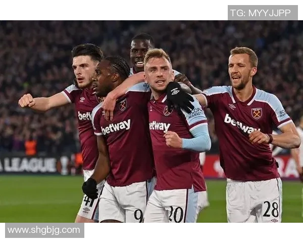 欧联杯激战回顾皇马与利物浦0比0平局乌龙球瞬间引发全场热潮