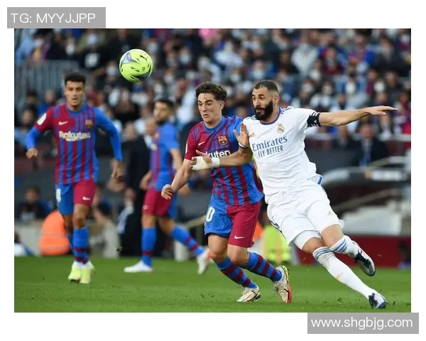 西甲精彩对决AC米兰完胜波尔图绝杀瞬间点燃全场激情